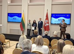 Tauragės bibliotekos ambasadorių darbas įvertintas Prezidentūroje