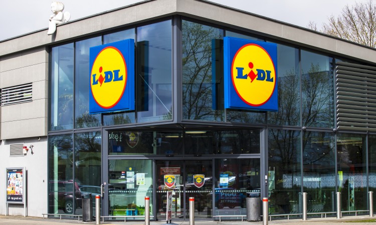 Nuo penktadienio „Lidl“ kvies apsipirkti tik su Galimybių pasu