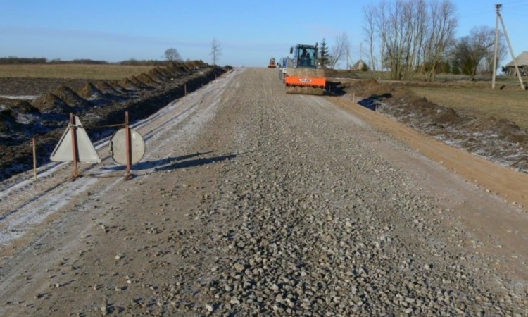 Per trejus metus Lietuvos kelių žemėlapyje nebeliks per 1000 kilometrų žvyrkelių