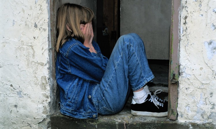 Psichologė pataria, kaip kalbėtis su vaiku apie jam artimo žmogaus savižudybę