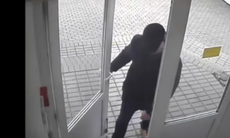 Tauragės policija prašo atpažinti vagyste įtariamą vyrą