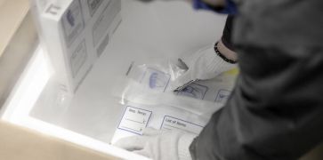 Į Lietuvą atvyko pirmoji COVID-19 vakcinų siunta (video)