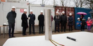 Iškilmingai įkasta Tauragės baseino kapsulė (nuotr.)