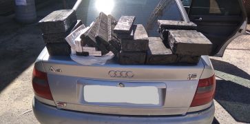 Moters automobilyje – 620 pakelių cigarečių