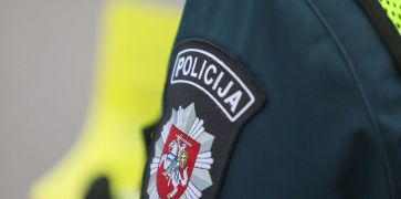 Neblaivus Šilalės rajono gyventojas bandydamas „sutvarkyti reikalus“, bandė papirkti policijos pare...
