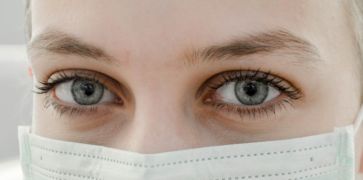 Nuo šiol kaukių dėvėjimas privalomas visose viešojo maitinimo įstaigose