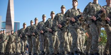 Penki klausimai apie karinę tarnybą: ką daryti gavusiems šaukimą ir kaip atlikti savo pareigą?...